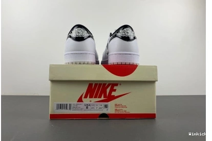 AIR JORDAN Low FB9933-102 1 0817